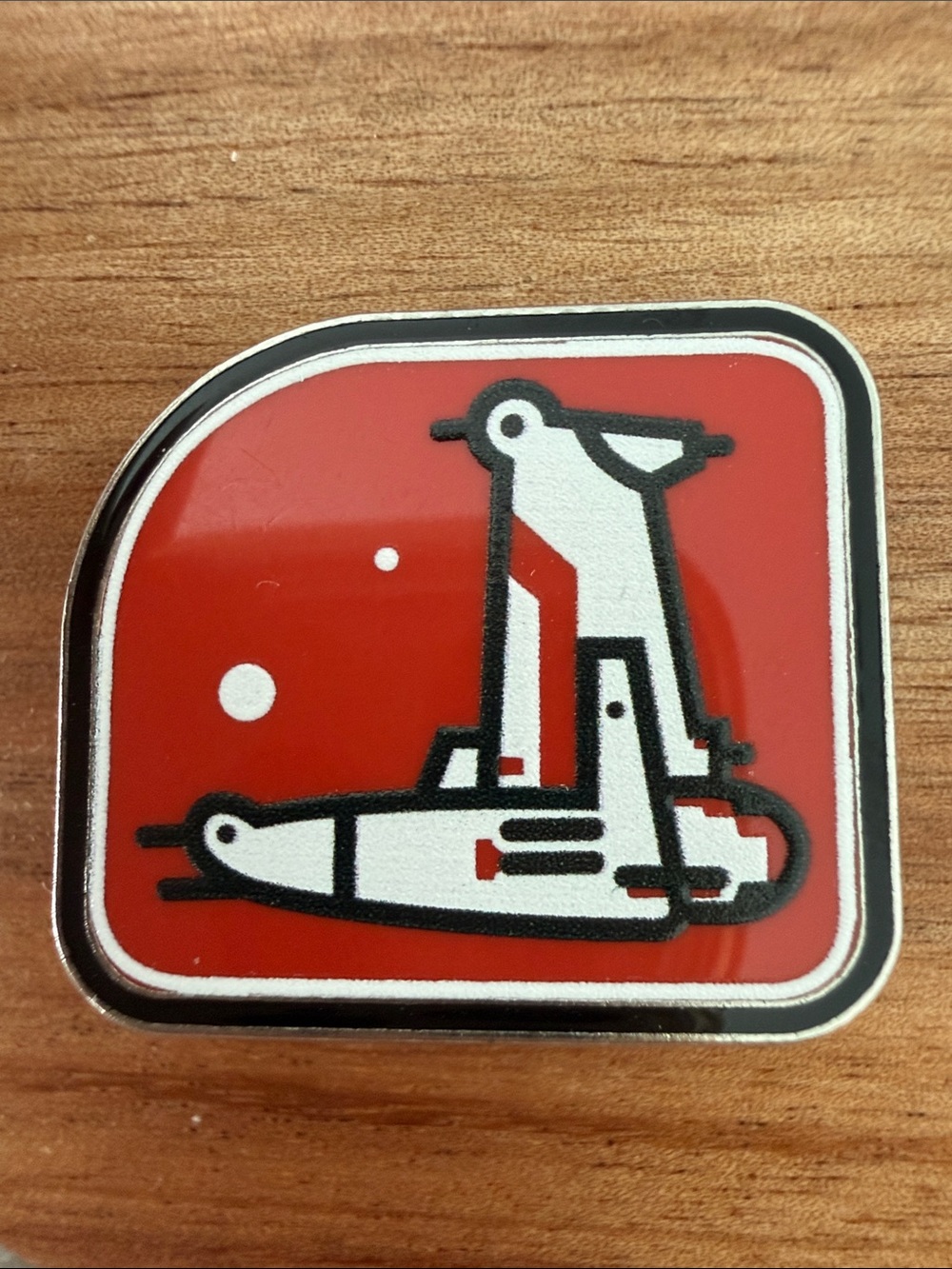 Star Wars Resilience Bomber oun - Red and White Shuttle Icon Art Pin